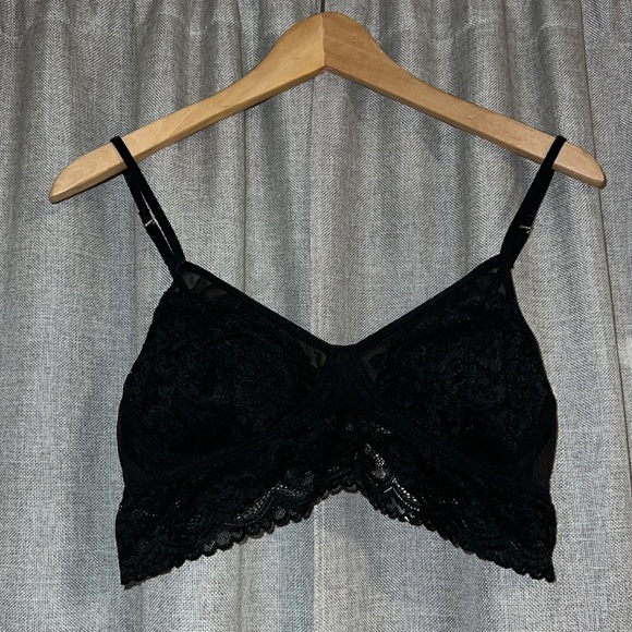 Gilligan & O’Malley Black Sheer Longline Bralette with Gorgeous Lace Size Small - Picture 1 of 10